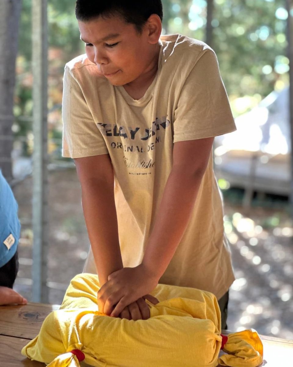 CPR Saves Lives. Would You Know What to Do?
In an emergency, every second counts - CPR can double or even triple a person’s chance of survival.
Learn more or refresh your knowledge here: youtu.be/7M8U04ecO30
#WaterSafety #Drowningprevention #SurvivalSwimming #SpreadtheSunshine