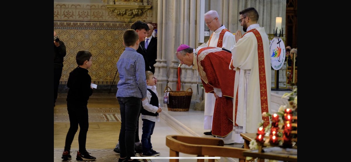 CatholicBishops's tweet image. Pictures from the Memorial Mass for Pope Francis RIP that was celebrated by @ArchbishopEamon Martin in St Patrick’s Cathedral #Armagh.

Please pray for the happy repose of the soul of Pope Francis 🙏

Ar dheis Dé go raibh a hanam dílis.