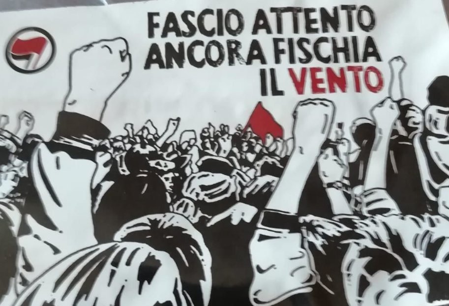 Alispitt's tweet photo. Buona 80° festa della liberazione. 
Buona festa di Lotta ogni giorno.
W l'antifascismo militante.
Contro le guerre imperialiste.
Unica guerra giusta, Lotta di classe contro il capitale e i suoi servi.
❤️✊✊
#25aprile_è_ANTIFASCISTA 
#25AprileSobrio https://t.co/FPfIANrGdU