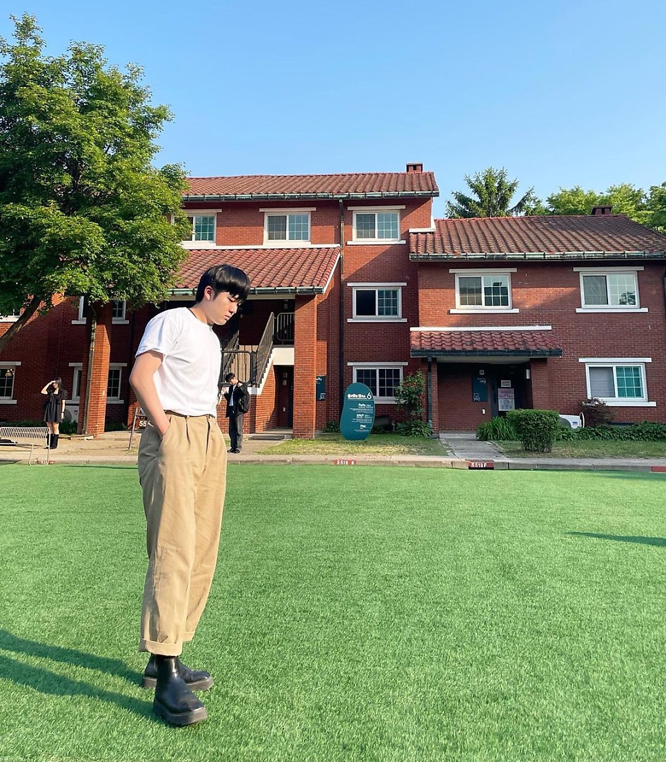 giddong___'s tweet photo. 햇살좋은날 https://t.co/SoKxR9C1Dq