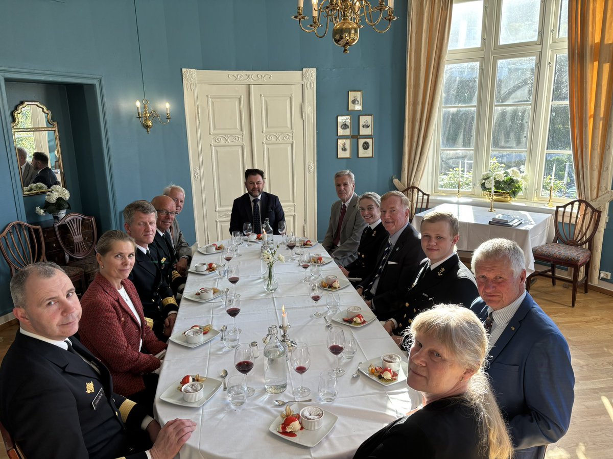 Admiral James G. Foggo, USN (ret.) (@admiral_foggo) on Twitter photo Spent two days in the High North with Allies in Bergen and Oslo, Norway. Fantastic engagements with the Naval Society of Bergen and the AMCHAM in Oslo. All coincident with the Norge PM’s successful visit to see POTUS. <a href="/CMS_Washington/">Center for Maritime Strategy</a> <a href="/NavyLeagueUS/">Navy League of the United States</a> <a href="/AmChamEU/">AmCham EU</a> <a href="/Fincantieri/">Fincantieri</a> Spent two days in the High North with Allies in Bergen and Oslo, Norway. Fantastic engagements with the Naval Society of Bergen and the AMCHAM in Oslo. All coincident with the Norge PM’s successful visit to see POTUS. <a href="/CMS_Washington/">Center for Maritime Strategy</a> <a href="/NavyLeagueUS/">Navy League of the United States</a> <a href="/AmChamEU/">AmCham EU</a> <a href="/Fincantieri/">Fincantieri</a>