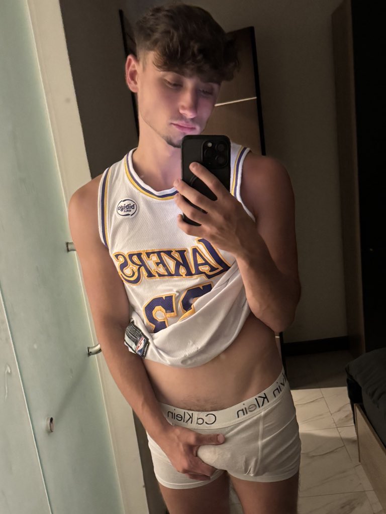 Tell me how you plan to make yourself my favourite f499ot ;) 🥵😂