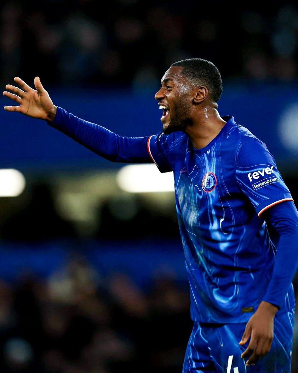 Bluecoxtra's tweet image. Chelsea's Plan for Benoit Badiashile and Tosin Adarabioyo:

#Badiashile has been earmarked in the ‘stay at Chelsea’ category.

#Tosin could stay, but there is more of a question mark whether he will be content with a backup role.

(@TheAthleticFC | @SJohnsonSport) #CFC #BlueCo