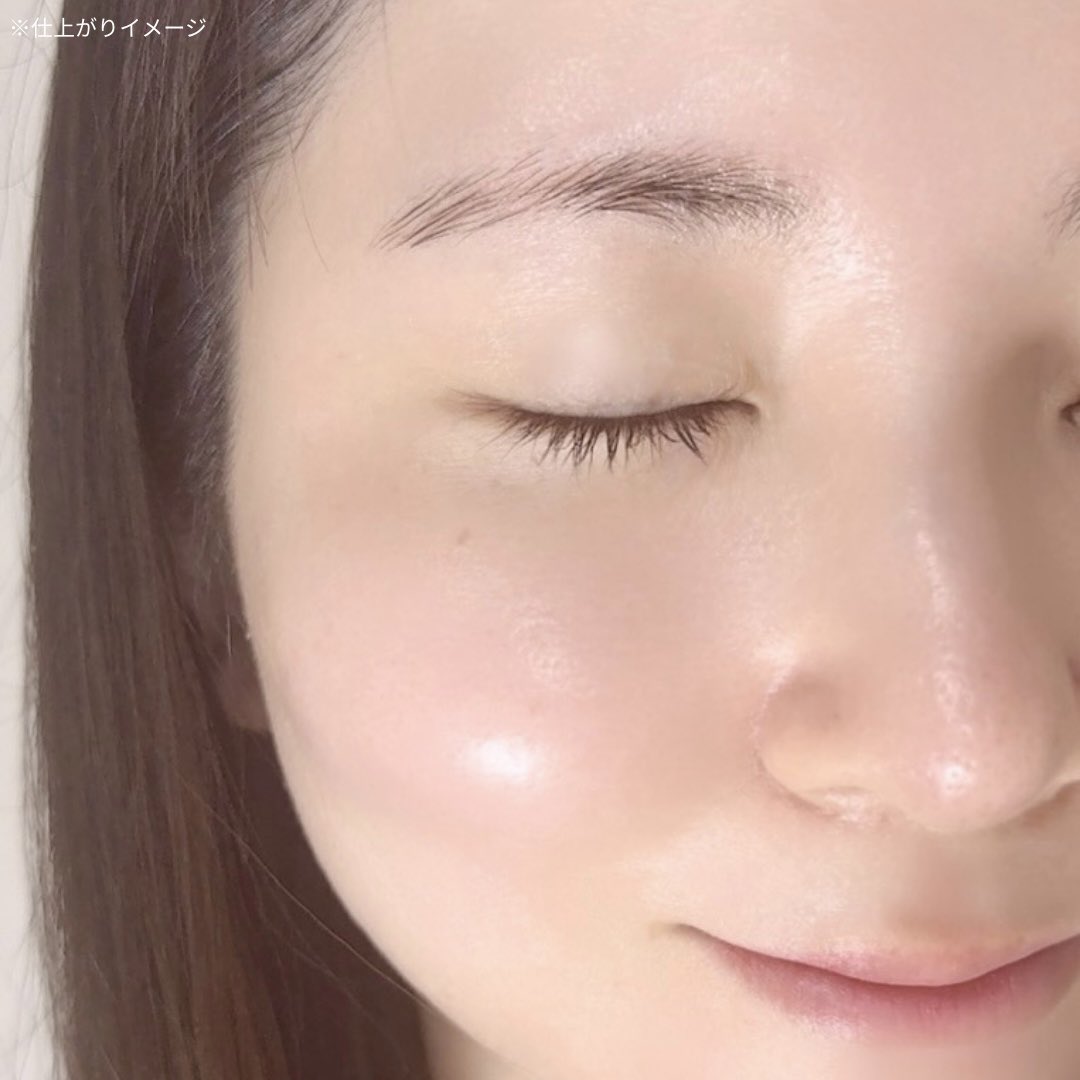 m_iiikokoko's tweet photo. 与田祐希ちゃんがsweetで紹介してたKINUI、使ってすぐ「これ良いかも」ってなって超感動しちゃった😭乾燥で硬くなった肌も、ふんわり柔らかく。KINUIはゆらぎがちな肌の調子を整える美容液。毎日肌調子変わるけどこれなら安定して使いやすい✨#PR #KINUI https://t.co/B7TKNFJ5Rr