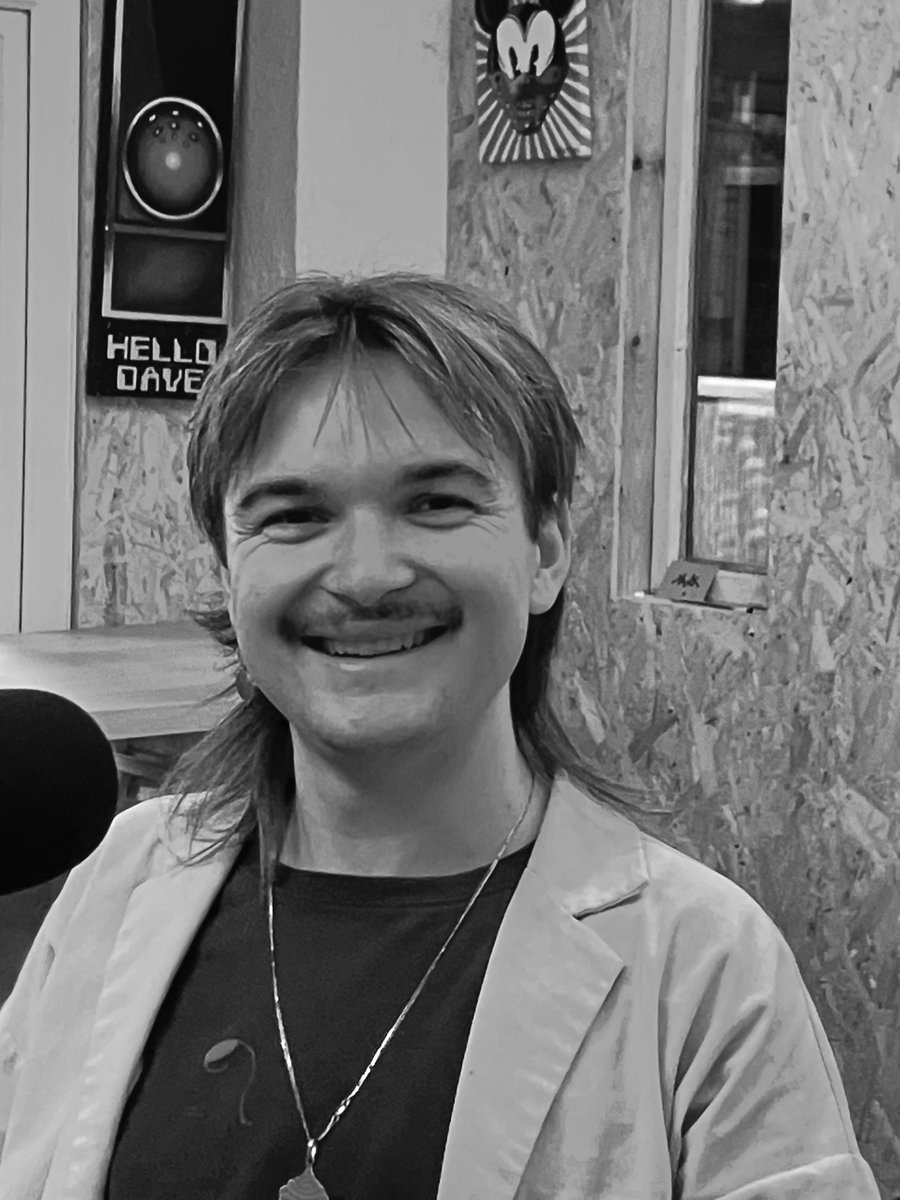 Alexmarshradio's tweet image. mixcloud.com/AlexMarsh/vire…  @SoundartRadio  #music #chat  #imaginationrunwild