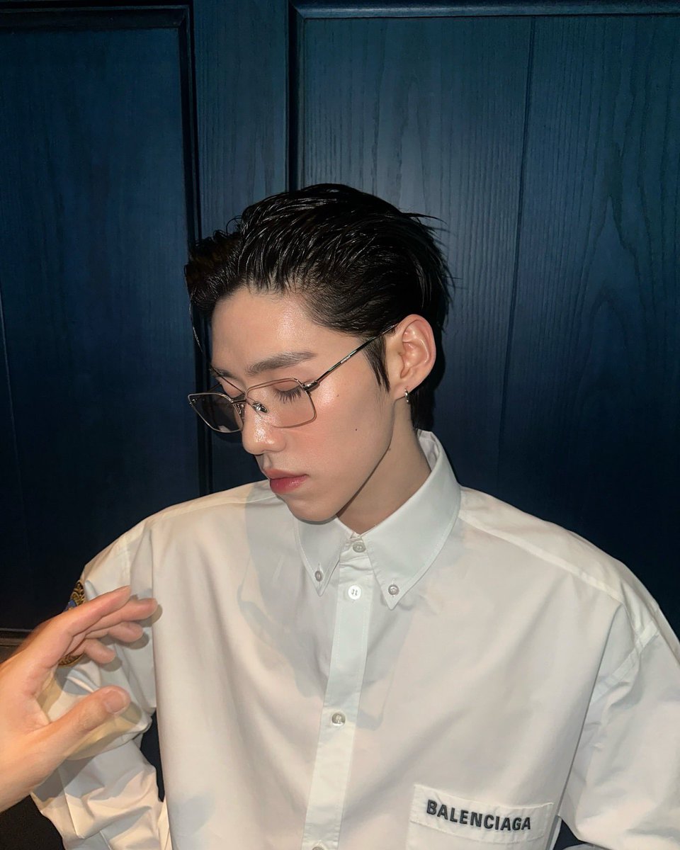 chubbybu_'s tweet photo. อีเหี้ย พี่กิดมีจริง เบ้าหน้าแบบนี้ หล่อสุดในประเทศไทย😭 https://t.co/D98XEmGBrP