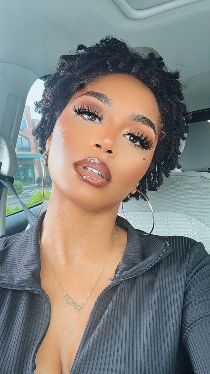 JaMeccahEquoya's tweet photo. Need new styles for my Summer hair. Ladies any recommendations on what I can do with my natural hair?! 
SN: These are NOT locs, just finger curls.
Ready, Set, DROP EM ‼️ https://t.co/GtehA4x2LK