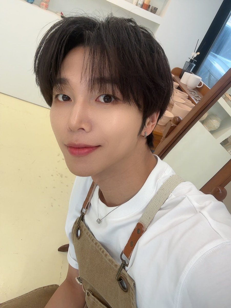ireahand_'s tweet photo. 어서와 도자기는 처음이지? https://t.co/oNo6cG3i7m