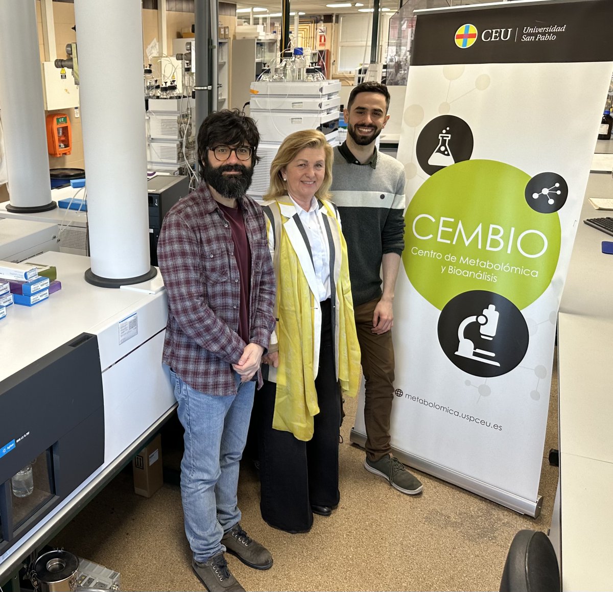 Víctor González Ruiz (@vgonzalezruiz) on Twitter photo Excited to welcome Luis Lago to <a href="/metabolomicaceu/">CEMBIO</a>! He’ll be working on #InvasivePulmonaryAspergillosis within the #FUNPATH project, led by <a href="/carvalho_ago/">Agostinho Carvalho</a> and funded by <a href="/CaixaResearch/">CaixaResearch</a>. Excited to welcome Luis Lago to <a href="/metabolomicaceu/">CEMBIO</a>! He’ll be working on #InvasivePulmonaryAspergillosis within the #FUNPATH project, led by <a href="/carvalho_ago/">Agostinho Carvalho</a> and funded by <a href="/CaixaResearch/">CaixaResearch</a>.