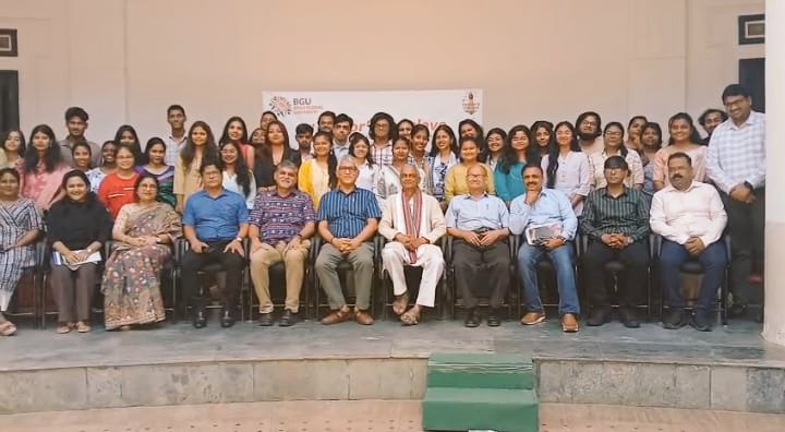 Tathagata Satpathy🌶️ (@satpathylive) on Twitter photo Participated, alongwith <a href="/Rubenbanerjee/">Ruben Banerjee</a> & <a href="/nilambarrath/">Nilambar Rath</a>, as panelist in Birla Global Univ's (School of Communication) hosted Ms Anwesha Padhi moderated Editors' Conclave a little while earlier
Interesting opinions on strength & weaknesses of journalism today Participated, alongwith <a href="/Rubenbanerjee/">Ruben Banerjee</a> & <a href="/nilambarrath/">Nilambar Rath</a>, as panelist in Birla Global Univ's (School of Communication) hosted Ms Anwesha Padhi moderated Editors' Conclave a little while earlier
Interesting opinions on strength & weaknesses of journalism today