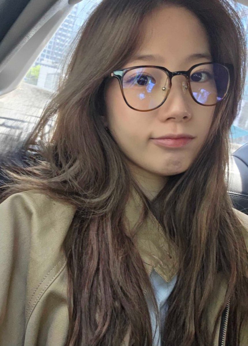 KazuhaFr_Fan's tweet photo. ⦅ 💌 ⦆◇ ZUHAVERSE
⇢ #KAZUHA a envoyé une photo en DM !
。✿ #르세라핌 #LE_SSERAFIM
#카즈하 #KAZUHA #カズハ #LESSERAFIM_HOT https://t.co/DMLjxb6iro