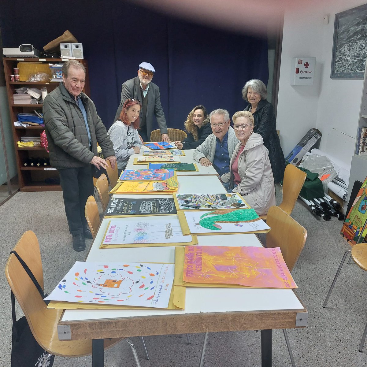 El cartell de la Festa Major de #Cerdanyola d’enguany és una obra feta col·laborativament per persones usuàries del SRC Maresme 🥰 

Una oportunitat que ens ha donat l' <a href="/AVdeCerdanyola/">AV de Cerdanyola - Mataró</a> . BONA Festa Major i mil gràcies, col·laborant entre entitats sempresumem!💙 

 #EntitatsMataró