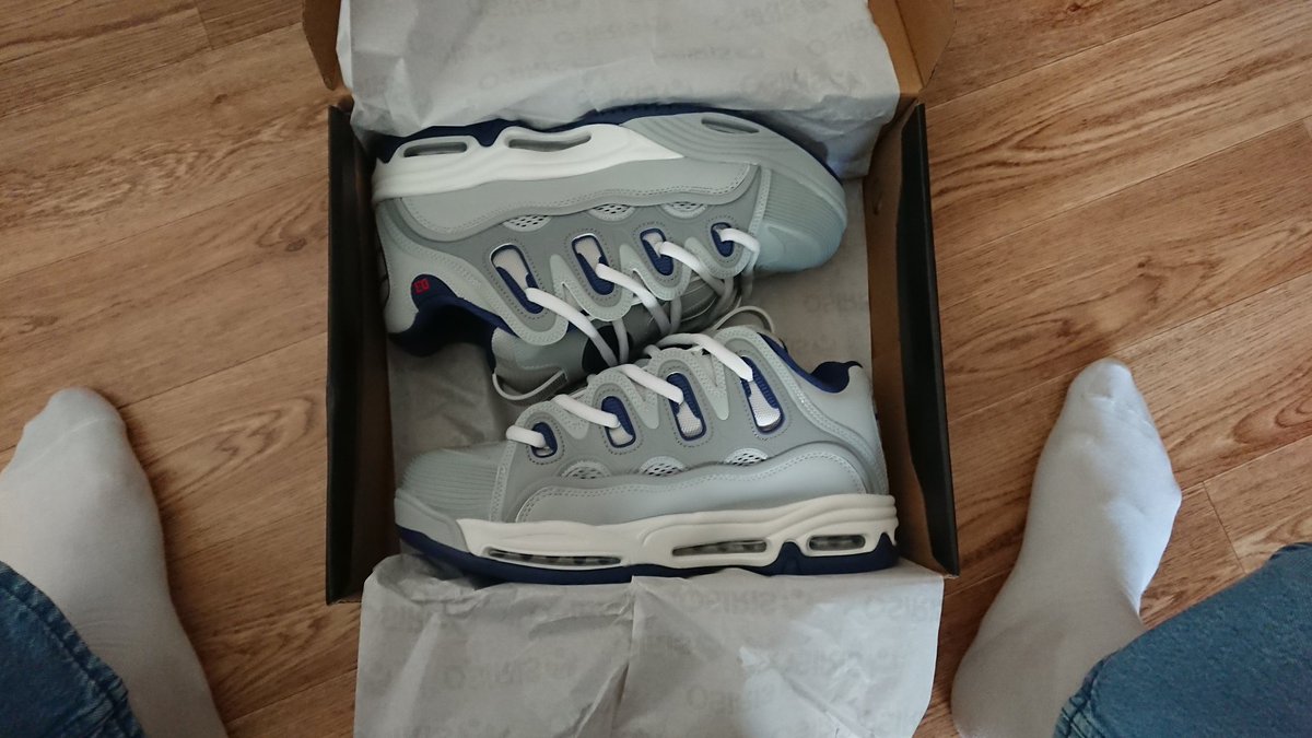 Alex72348451's tweet photo. #osirisd3 #osirisd32001 #osirisshoes #puffyskateshoes #puffysneakers #sneakerfetish #skateshoes https://t.co/aRhvHdB8ZU