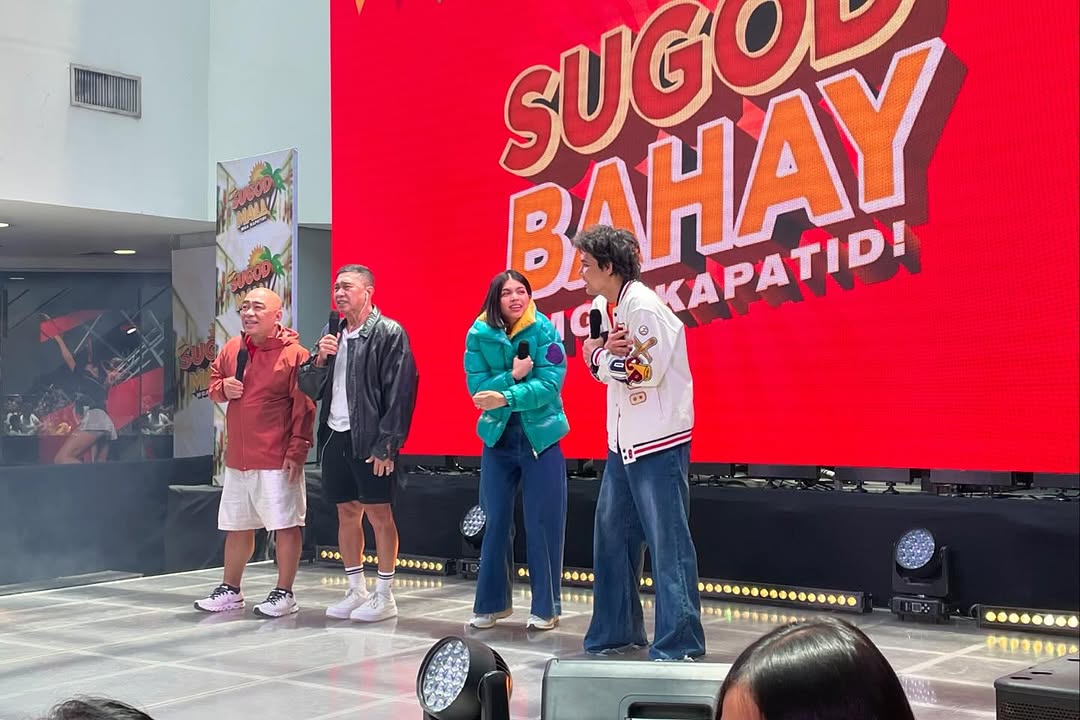 .<a href="/mainedcm/">Maine Mendoza</a> and her kuyas again in sugodbahay (mall) after a long time ♡