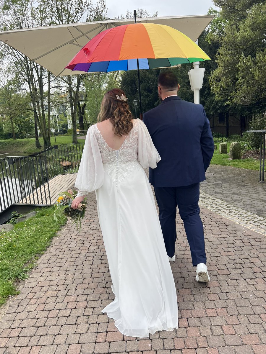 Ich glaube spätestens seit gestern ist die Normie Transformation endgültig abgeschlossen 🤝