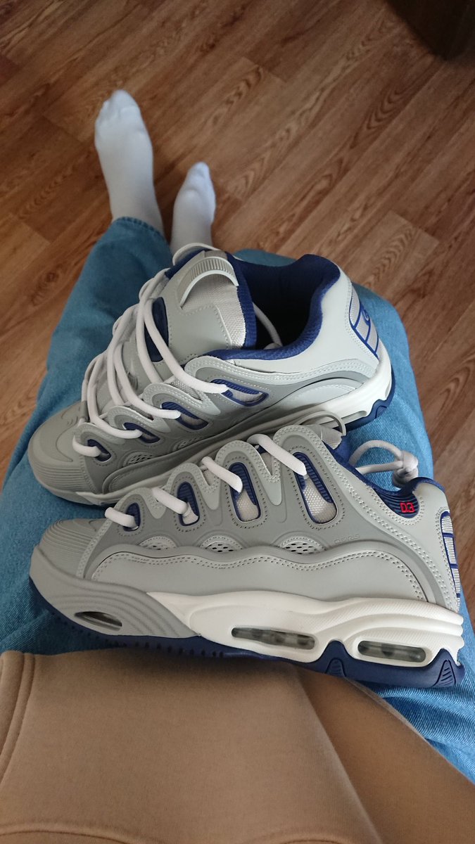 Alex72348451's tweet photo. #osirisd3 #osirisd32001 #osirisshoes #puffyskateshoes #puffysneakers #sneakerfetish #skateshoes https://t.co/aRhvHdB8ZU