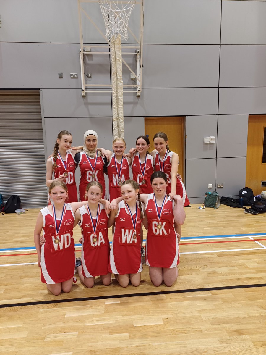 The Y7 Netball team had an incredible season, reaching the Sheffield Schools' League play-offs at the EIS and finishing 3rd overall. Competing against some of the city's top talent, they showed outstanding skill and team spirit. A fantastic achievement—well done team!