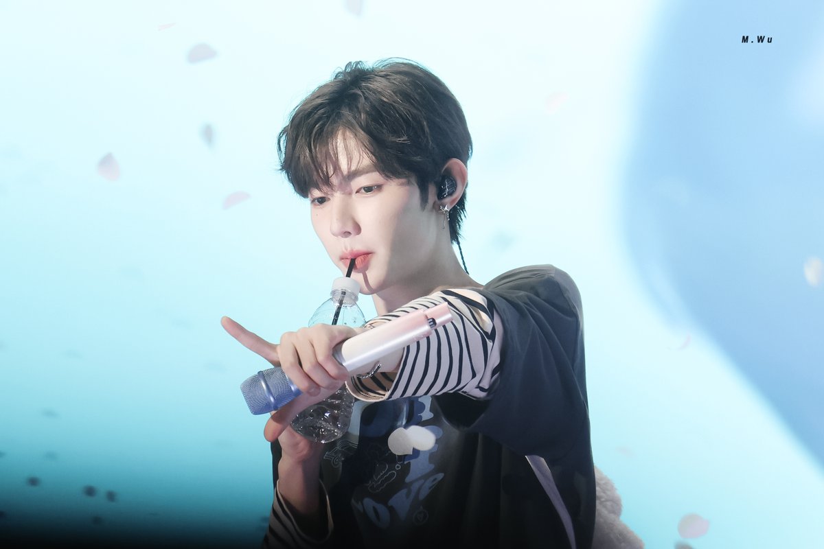 M_Wuuuu's tweet photo. 250419

#장하오 #ZHANGHAO #章昊
#성한빈 #SUNGHANBIN #成韩彬
#제로베이스원 #ZEROBASEONE #ZB1 https://t.co/UwqlhcfZ97