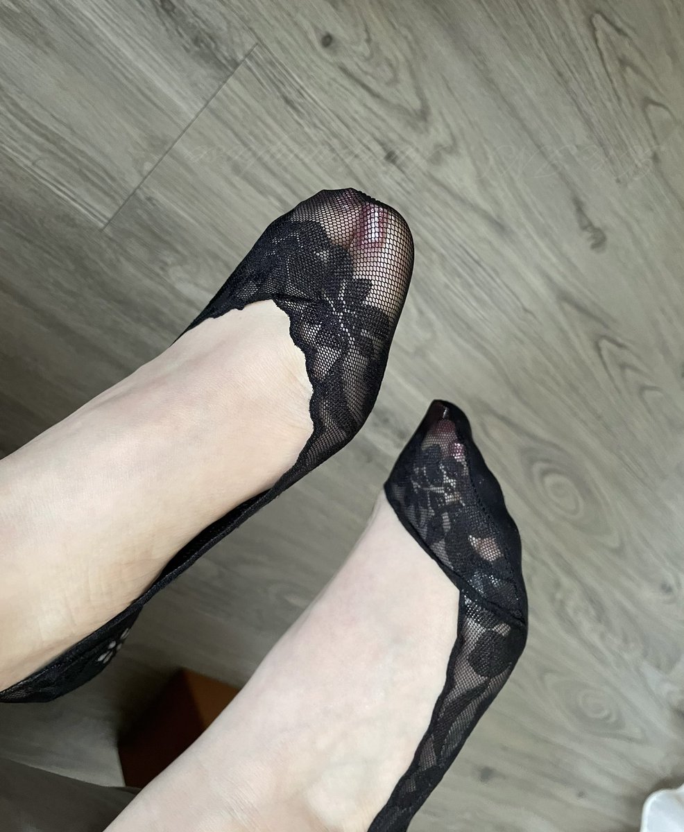 隱形襪有人喜歡嗎

#戀足 #原味卖家 #原味 #隱形襪 #玉足 #美腳 https://t.co/UfyYXw1zdP