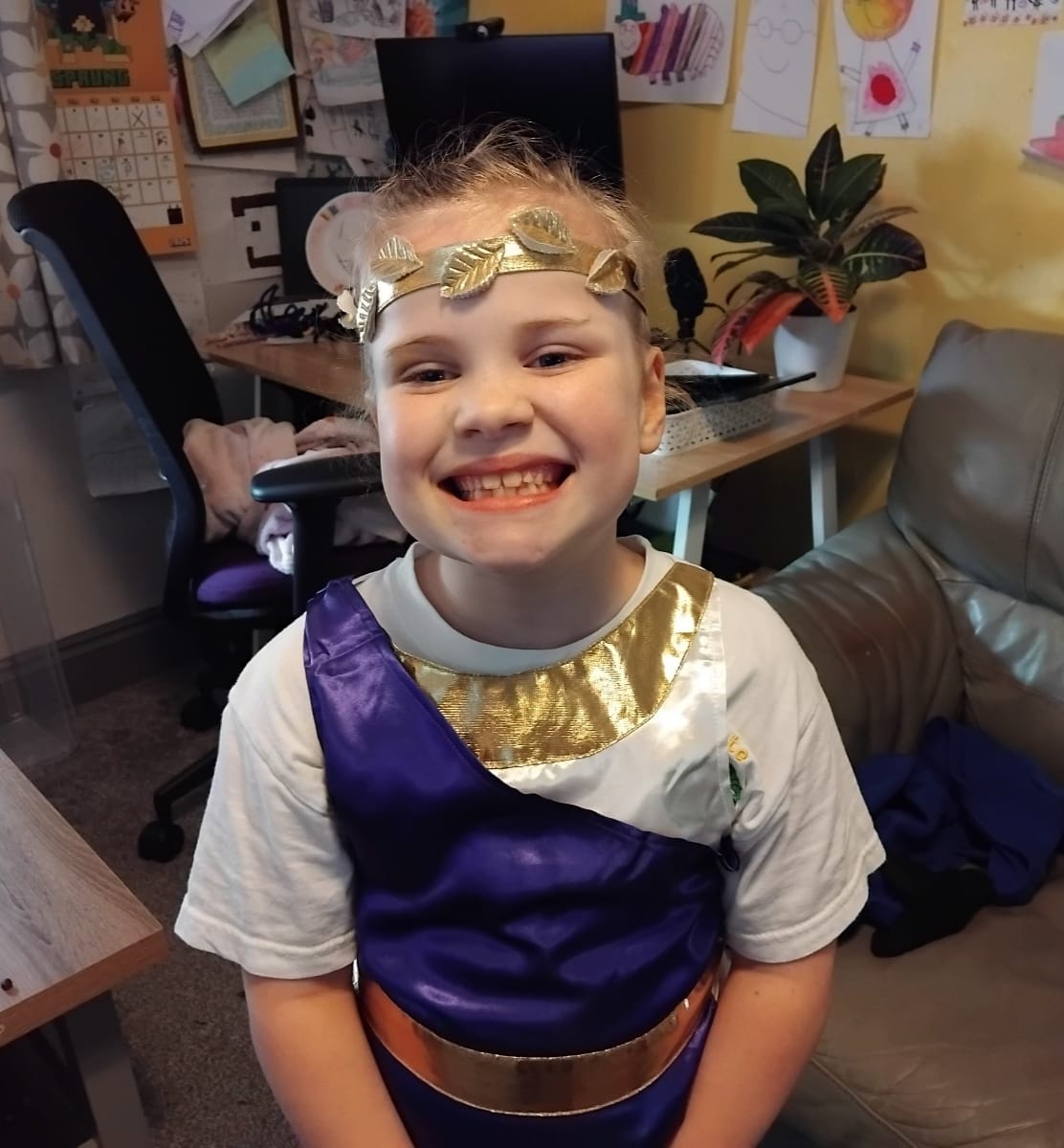 Sarah Hornett (@chiswellsarah) on Twitter photo This #Owl is super excited for the <a href="/SwingatePrimary/">Swingate Primary</a> school trip today to learn about the Romans!
(Glad we have bricks now 😁)
#learning #museum #dressup #teamswingate This #Owl is super excited for the <a href="/SwingatePrimary/">Swingate Primary</a> school trip today to learn about the Romans!
(Glad we have bricks now 😁)
#learning #museum #dressup #teamswingate