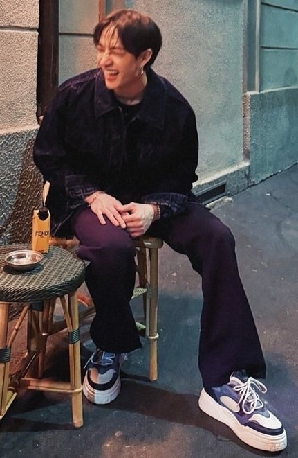 whenever chan smiles like this, I start to hear the angels sing