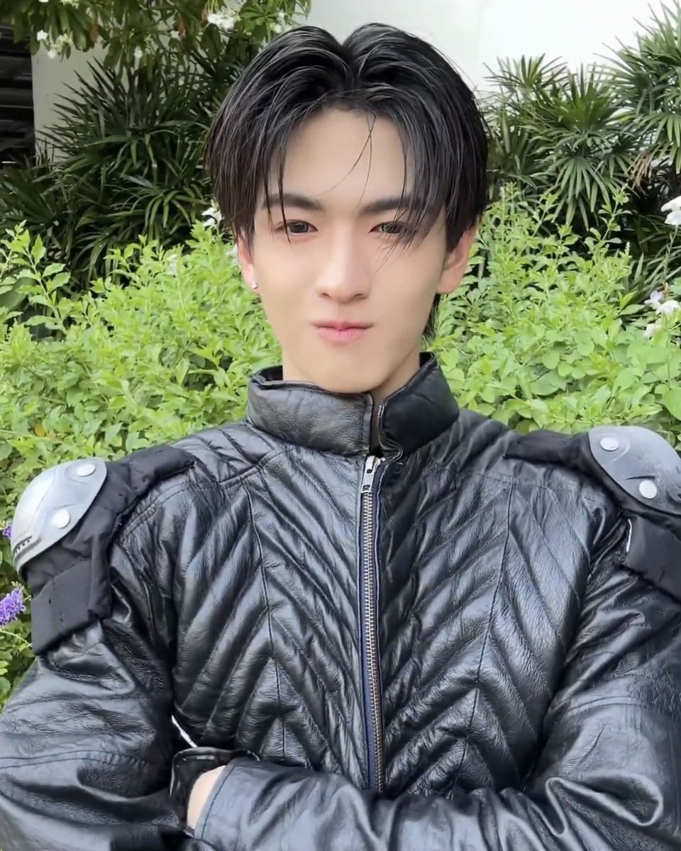 BoLorJin_'s tweet image. น่ารักเกินไปอะเปล่า 🤪😜

#JINWOOKkim
#BOWWOWchallenge