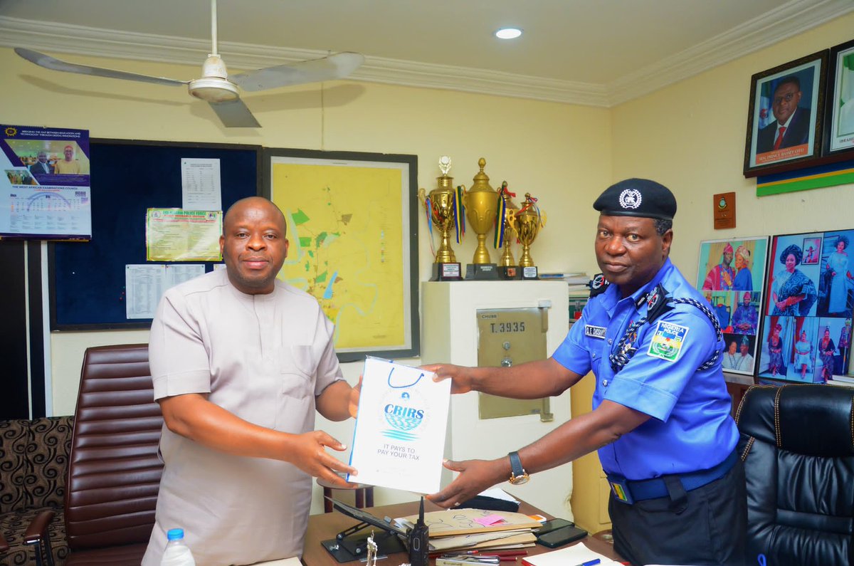 crirsng's tweet photo. CRIRS Strengthens Synergy with Nigeria Police to Boost IGR
In a renewed move to boost Internally Generated Revenue and sanitize the tax environment, the CRIRS has strengthened its collaboration with the NPF to clamp down on illegal revenue checkpoints mounted by impostors. https://t.co/gc7KWrbZCl