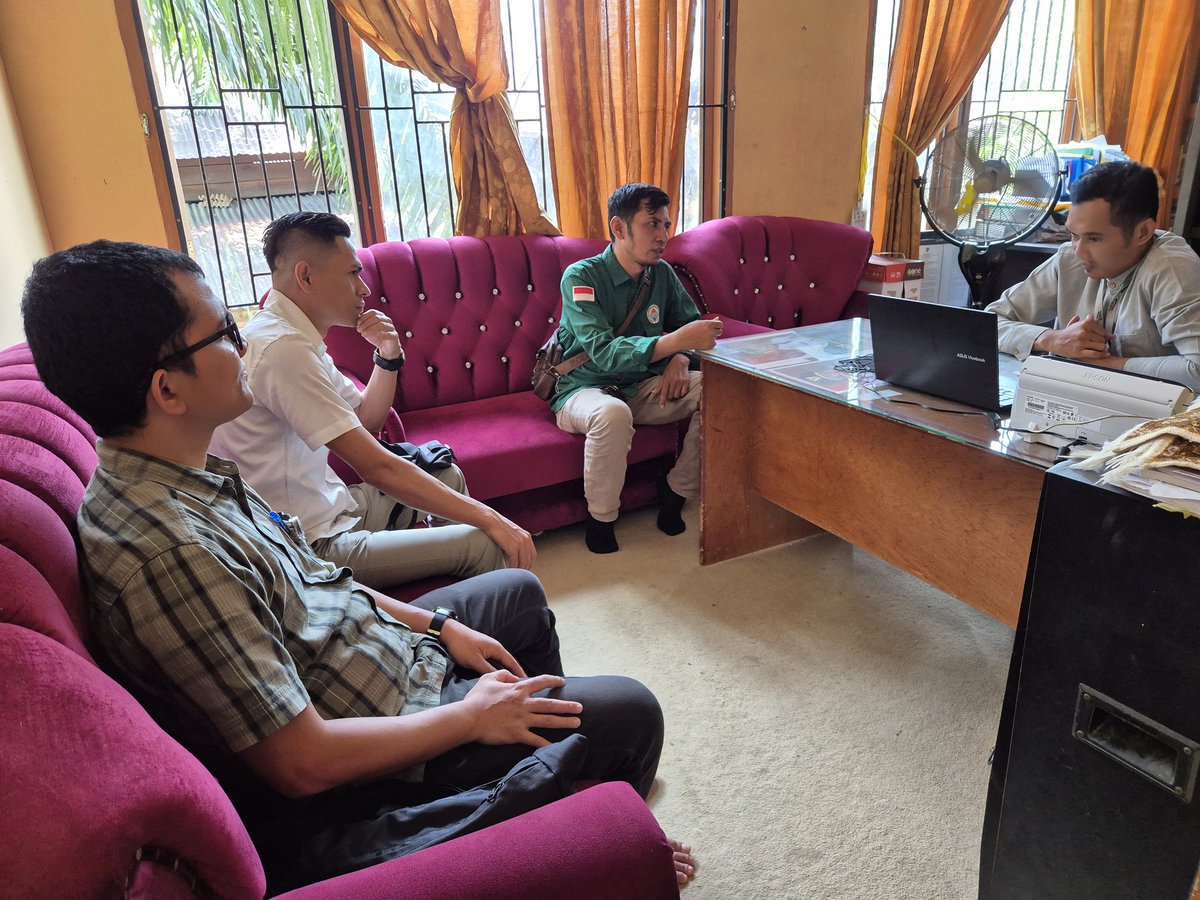 SazaliSofyan's tweet photo. Aspek-aspek penting dalam ketahanan pangan di desa yaitu:
Ketahanan pangan untuk kesejahteraan rakyat desa
#TerimaKasihPakYandriSusanto
@prabowo
@YandriSusanto27
@ArizaPatria
@Taufikmadjid71
@kemendespdt
@bpsdmkemendesa https://t.co/9y1MLUbZwZ