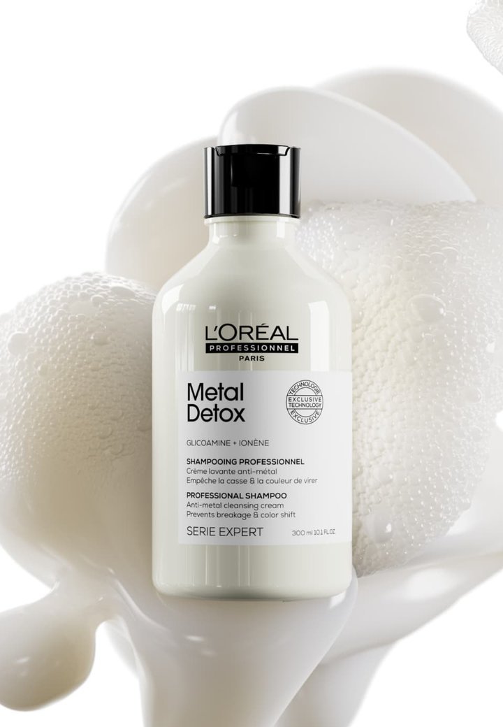 GorgeousshopUK's tweet photo. Enjoy up to 30% on L'Oreal Professionnel! ✨️

Shield your hair from the extra copper found in water; this shampoo safeguards the fibers against residue from any coloring, balayage, or lightening services. https://t.co/Pxxtpf66US
