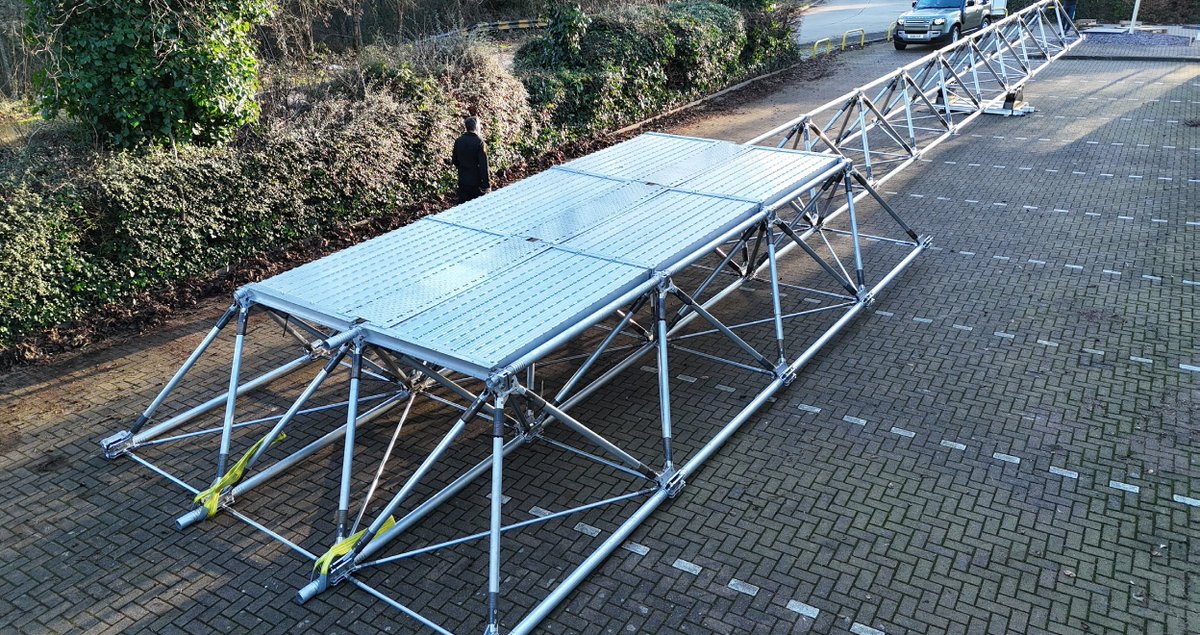 EasiBridge's tweet image. Launch trials of new EB100 capability supported by @DASAccelerator
30m (100') vehicle bridges transportable in light-trailers #Easibridge #GetOverIt
@thinkdefence
@nicholadrummond
@UKArmyLogistics
@Proud_Sappers
@agbdrilling
@Havoc_Six
@militaryhistori
@UKDefJournal
@Commando_Ops