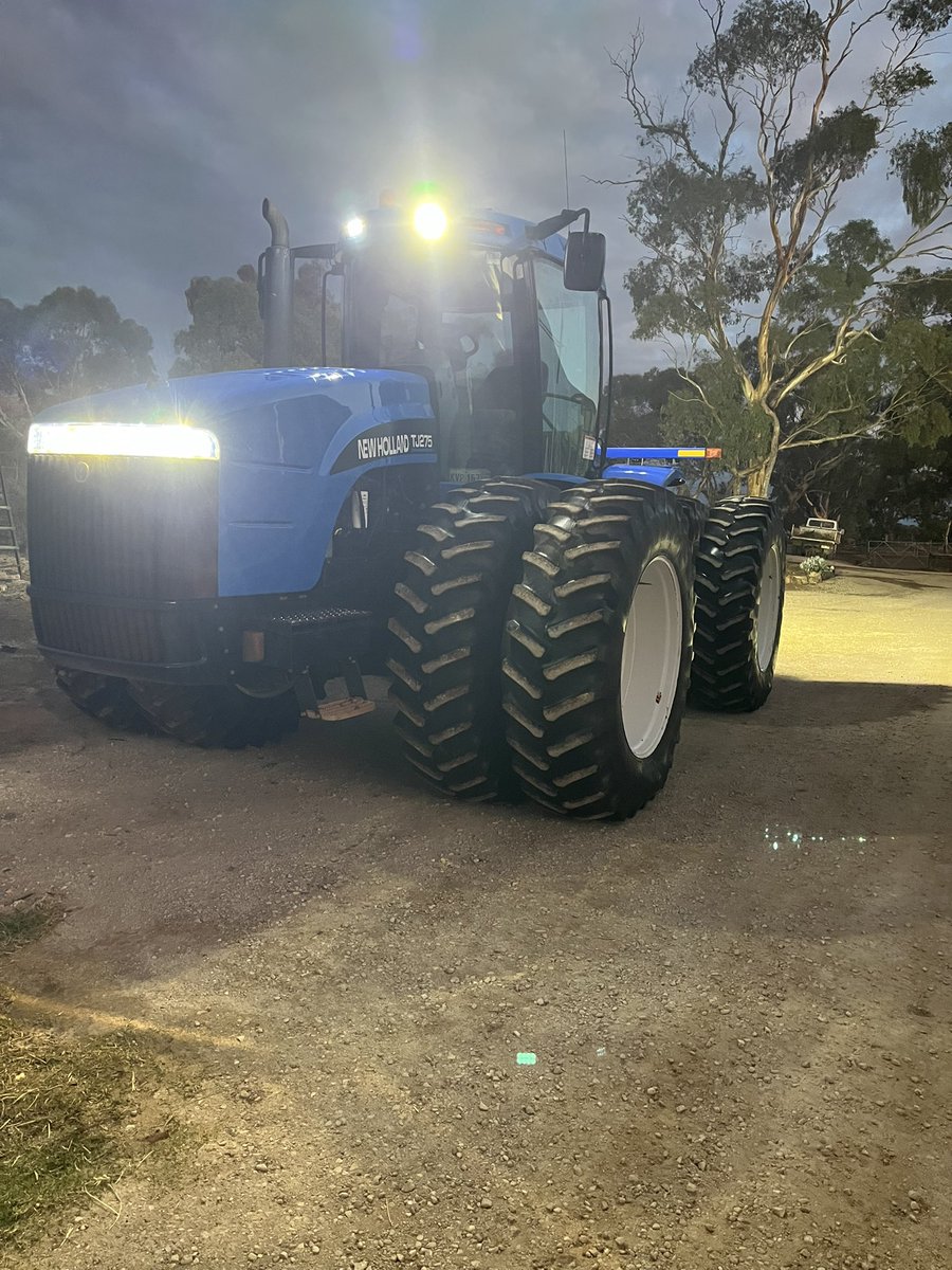 HoggWade's tweet photo. Taking a moment to appreciate the old girl as we know it won’t last long.  3600hrs In 23 years hopefully get that again out of it. https://t.co/Qc8so8jlbD