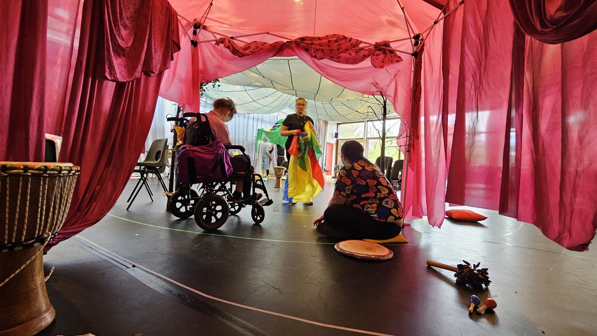 NVBorderlines's tweet image. Over #Easter2025 we had 2 days of #eggxellent #Denmaking #Eggstravaganca jam packed with #fun #Storytelling #denmaking &amp;amp; #chocolate of course! More #SEND family days to follow later this year @SoTCityCouncil @NewVicTheatre @SusanEMoffat @Aida_S_Haughton @Sue4AudleyWard #theatre