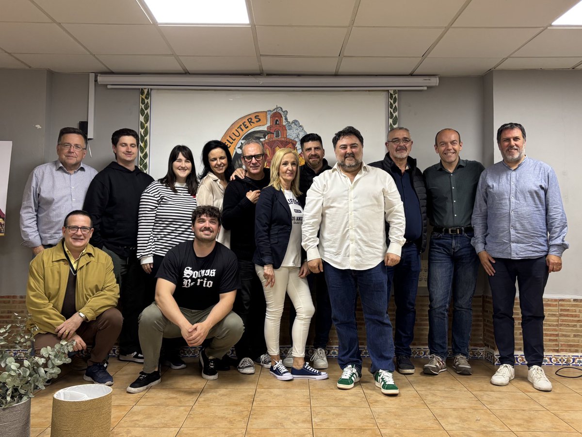 Agrupació Pilar-Sant Francesc (@pilar_sfrancesc) on Twitter photo En la junta de l'Agrupació celebrada anit en la Falla Avinguda de l'Oest <a href="/Velluters2/">Falla Els Velluters</a>, ha segut reelegit com a President de l'Agrupació per tercer any consecutiu: 𝐉𝐎𝐒𝐄 𝐅𝐄𝐋𝐈𝐏𝐄 𝐕𝐈𝐋𝐋𝐀𝐍𝐔𝐄𝐕𝐀 𝐋𝐎́𝐏𝐄𝐙 de la <a href="/FallaTelefonica/">Falla Ribera y Cvto. Sta. Clara</a>
¡Enhorabona! 🫶🏻👏🏻
#AEPSF26 #Falles26 En la junta de l'Agrupació celebrada anit en la Falla Avinguda de l'Oest <a href="/Velluters2/">Falla Els Velluters</a>, ha segut reelegit com a President de l'Agrupació per tercer any consecutiu: 𝐉𝐎𝐒𝐄 𝐅𝐄𝐋𝐈𝐏𝐄 𝐕𝐈𝐋𝐋𝐀𝐍𝐔𝐄𝐕𝐀 𝐋𝐎́𝐏𝐄𝐙 de la <a href="/FallaTelefonica/">Falla Ribera y Cvto. Sta. Clara</a>
¡Enhorabona! 🫶🏻👏🏻
#AEPSF26 #Falles26
