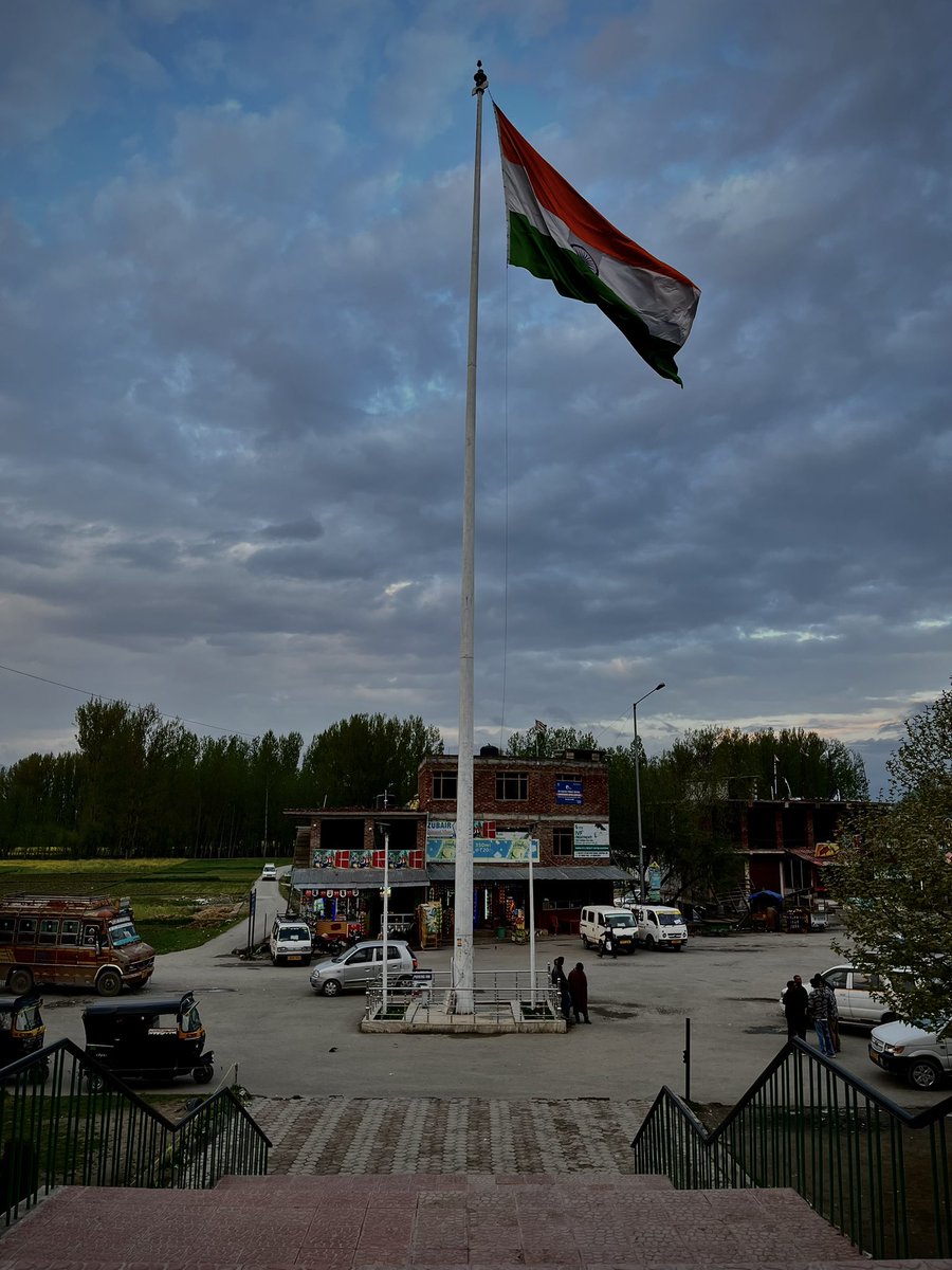 Railway station Anantnag.

Improving my skills day by day.
#Anantnag #kashmir
#Pahalgam