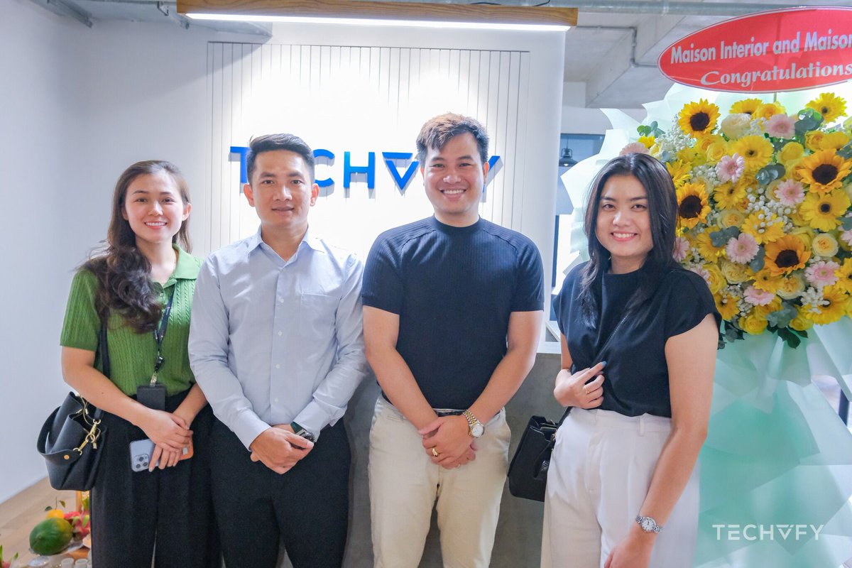 Techvify_Japan's tweet image. 📍ホーチミン市に新オフィスを開設いたしました。皆さまにいち早くご紹介できることを大変嬉しく思います。

南部地域のコミュニティとの距離がさらに近くなり、TECHVIFYを前進させるアイデアと人々がより自由に活躍できる場が広がりました。
#TECHVIFY #HoChiMinhCity #NewOffice #TechExpansion