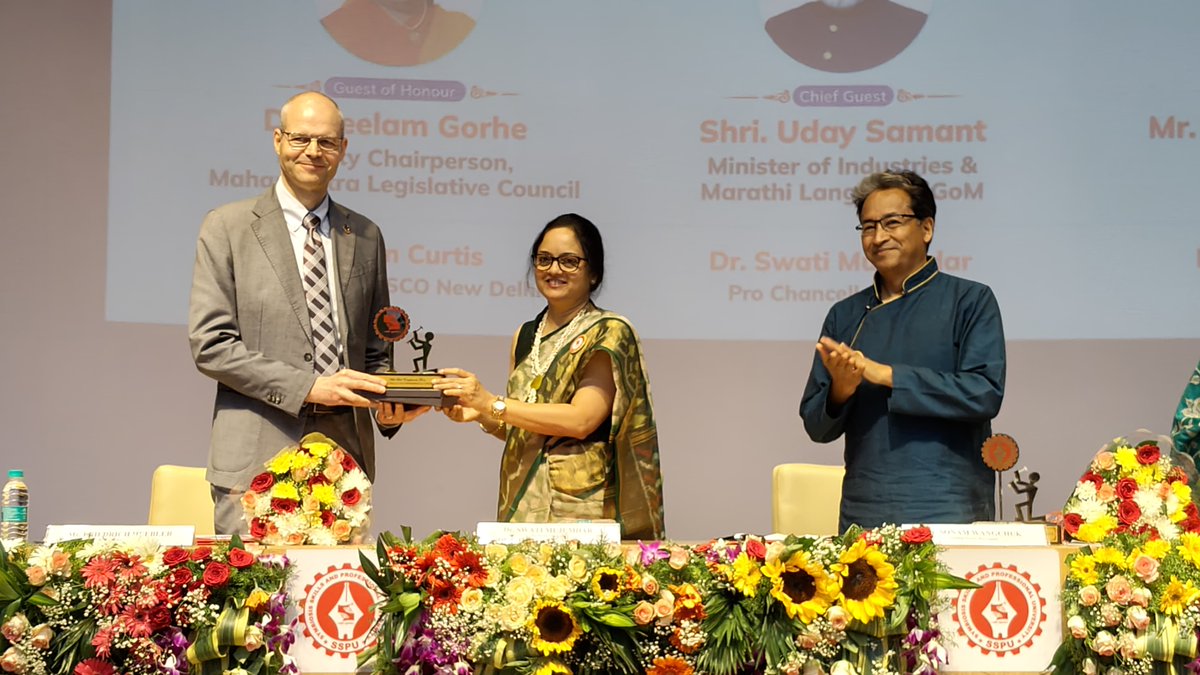 symunescoconf's tweet photo. ✨Inaugural Ceremony of the International Conference on TVET and Skill Development at Symbiosis Skills Universities!

A global platform uniting policymakers, educators, industry leaders, and changemakers to shape the future of skills and vocational education.

#SSPU #UNESCO https://t.co/LMzonh7IAq