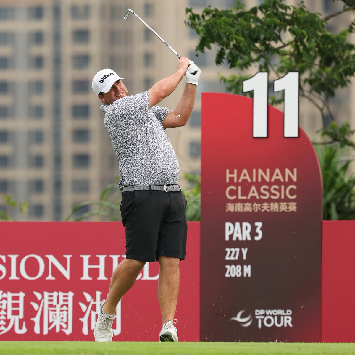 Jack Senior hasn't recorded a T10 finish on the DP World Tour since April 2022. 

He's currently two off the lead and sitting in T2 in China 💪

#HainanClassic