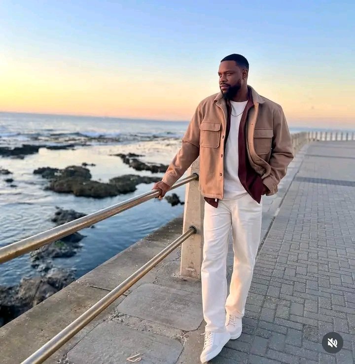 Ikeoluwaoyawole's tweet image. Chai, still can't forget his roll in #finding me 🥹
Dude, keels every role! I'm obsessed with him 🥹
I love you EFA IWARA 😘😘😘😘😘