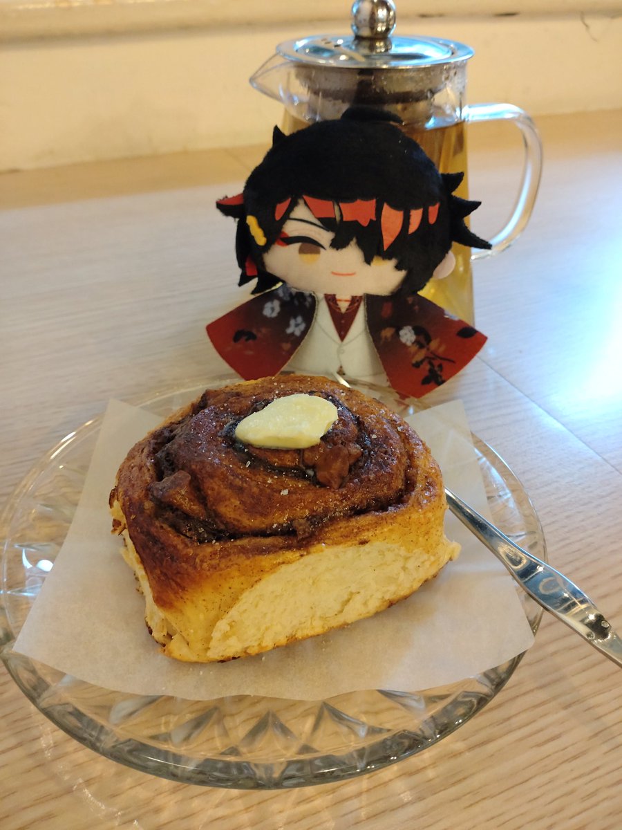 hiflowerpig's tweet photo. Happy birthday to Vox Akuma and me! 
Birthday twins! https://t.co/8XIScmTMRA