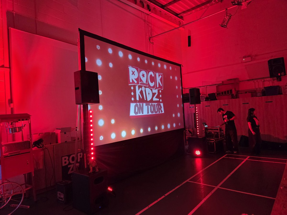 Florence Melly Community Primary School (@flomellynews) on Twitter photo Years 1, 2 and 3 are ready to rock! Bring it on! 🎸🤘👨🏼🎤👨🏽🎤👩🎤👩🏾🎤👨🎤👨🏾🎤 <a href="/RockKidzUK/">Rock Kidz - #AntiBullying & #SelfEsteem</a> #flomellyyear1 #flomellyyear2 #flomellyyear3 Years 1, 2 and 3 are ready to rock! Bring it on! 🎸🤘👨🏼🎤👨🏽🎤👩🎤👩🏾🎤👨🎤👨🏾🎤 <a href="/RockKidzUK/">Rock Kidz - #AntiBullying & #SelfEsteem</a> #flomellyyear1 #flomellyyear2 #flomellyyear3