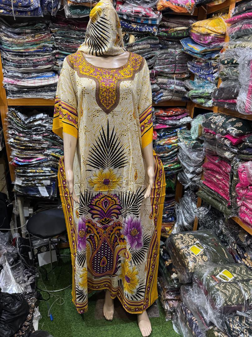 HauwaLau's tweet photo. I beg you in the name of God don’t pass without retweeting my hustle please 🥹🙏🏽
          🌹INDIAN FREE GOWN🌹

                      🏷️ 6,300

Location: Kano 
WhatsApp: 09125182179 https://t.co/FT2eysMRX3