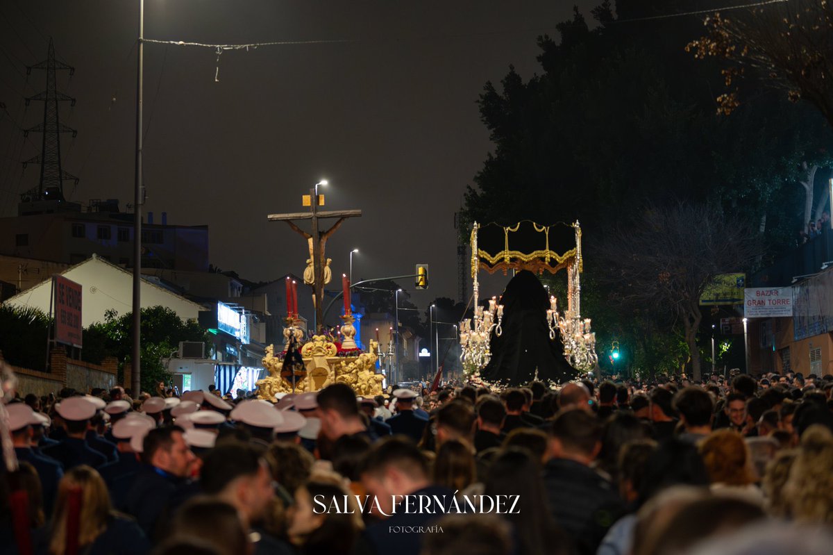 Hoy es Viernes.

#CofradiasMLG 
#SoydelPuerto 

📸 <a href="/SalvaFdzPH/">Salva Fernández Fotografía</a>