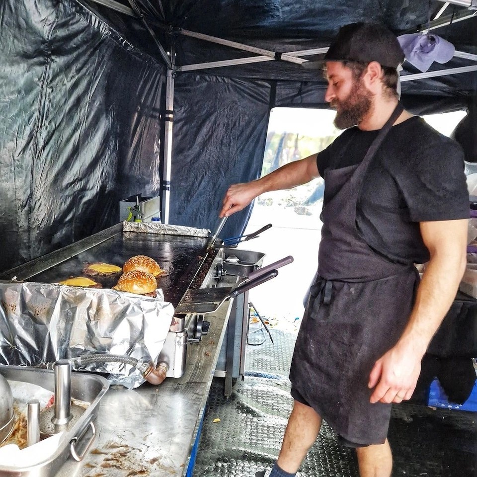 Due to the success of Takeaway Thursday's at Portishead, we are so excited to announce that we will be opening up on the 1st Thursday of the month as well as the 4th!
#popupstreetfood #portisheadmarina #portishead #streetfoodmenu #lunchinspiration #portisheadfood#thursdaytakeaway