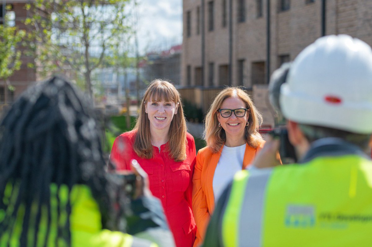 Angela Rayner (@angelarayner) on Twitter photo Great to visit Brabazon with Labour’s mayoral candidate for the West of England <a href="/helengt76/">Helen Godwin</a>.
Helen is standing up for the people of the region, to deliver housing, jobs and skills in partnership with this Labour Government.
On Thursday 1 May vote Helen Godwin.
#VoteLabour 🌹 Great to visit Brabazon with Labour’s mayoral candidate for the West of England <a href="/helengt76/">Helen Godwin</a>.
Helen is standing up for the people of the region, to deliver housing, jobs and skills in partnership with this Labour Government.
On Thursday 1 May vote Helen Godwin.
#VoteLabour 🌹