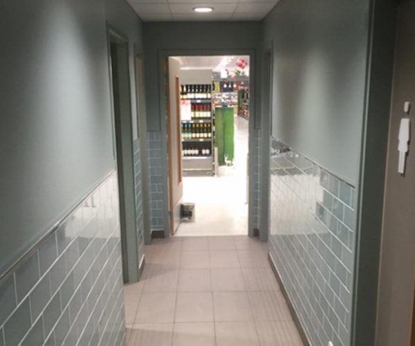 LanviewUK's tweet photo. A throwback to our Waitrose nationwide store refurb rollout!

Lanview completed 66 sites (incl. Jersey 🇯🇪) with new ceilings, full decoration &amp; Click &amp; Collect rooms installed!

https://t.co/tV7pqlDaW9 

#RetailFitOut #ConstructionUK #Lanview https://t.co/BcJrOl0QMj