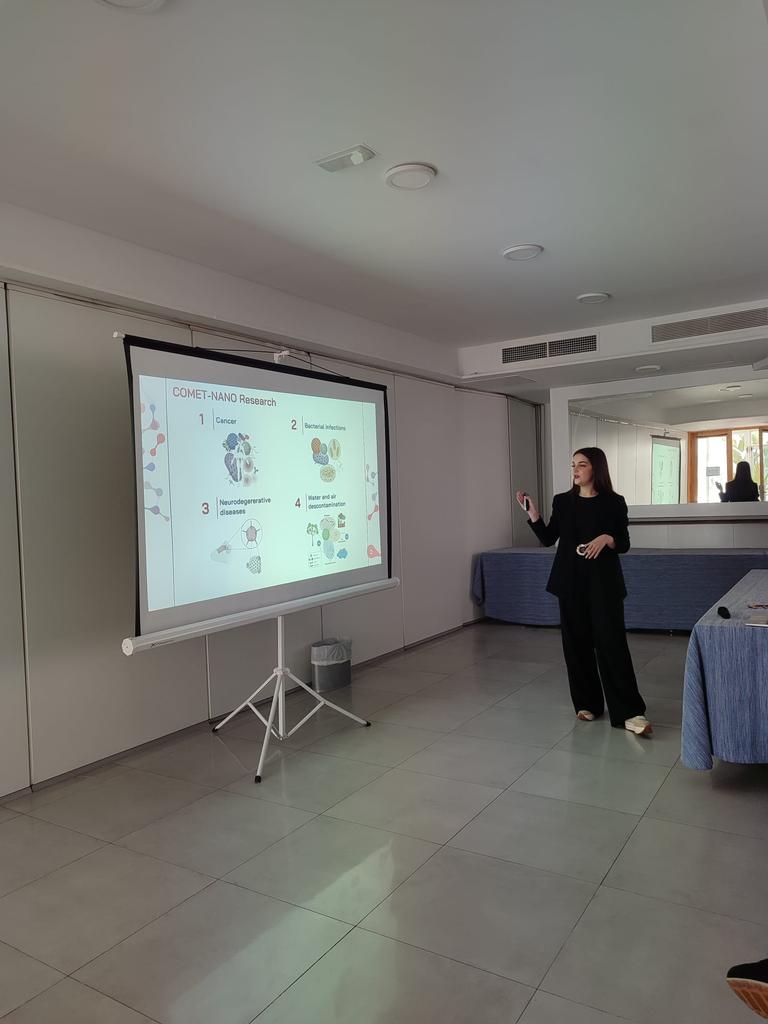 COMET-NANO (@comet_nano) on Twitter photo Nuestras compañeras María Jesús y Victoria han presentado parte de su investigación en "Final Meeting of the Spanish MetalBio Network 2025"
🧪👩🏻🔬👩🏼🔬🔬
<a href="/MetalBio/">Red MetalBIO</a> Nuestras compañeras María Jesús y Victoria han presentado parte de su investigación en "Final Meeting of the Spanish MetalBio Network 2025"
🧪👩🏻🔬👩🏼🔬🔬
<a href="/MetalBio/">Red MetalBIO</a>