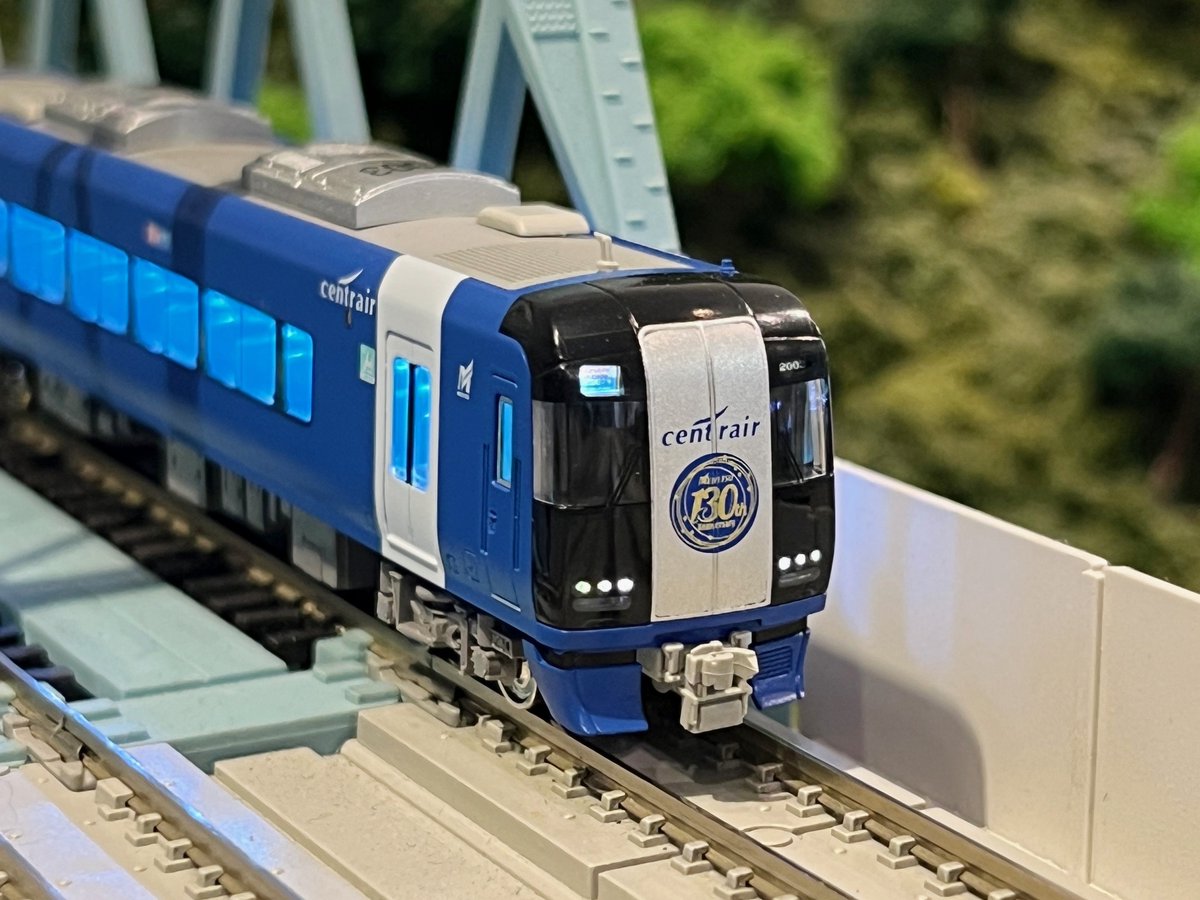 新製品の名鉄2000系(名鉄創業130周年記念・ブルーミュースカイ)ですが