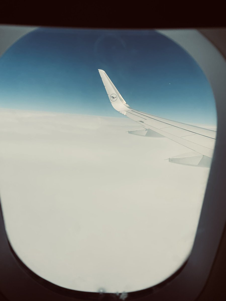 RohmFlorian's tweet photo. Pfiaddi Minga 
short but productive
#munich #business #businessnetworking #lufthansa #dealtime https://t.co/G2Kp4h6O0v