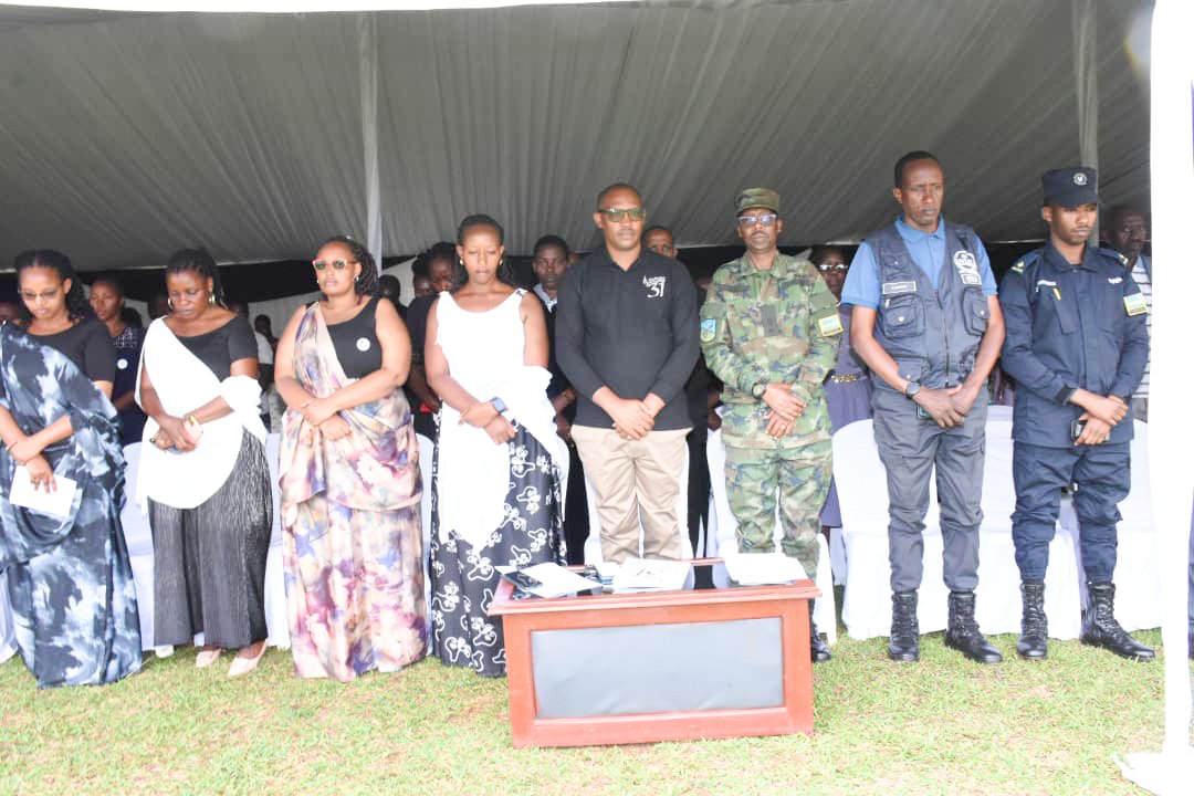 GatsiboDistrict's tweet photo. Kuri uyu wa Gatanu, ku rwibutso rwa Jenoside yakorewe Abatutsi rwa Kiziguro habereye igikorwa cyo Kwibuka ku nshuro ya 31 Abagore n'abana bazize Jenoside yakorewe Abatutsi. @Unity_MemoryRw 

#Kwibuka31 https://t.co/poTxKw6MjY