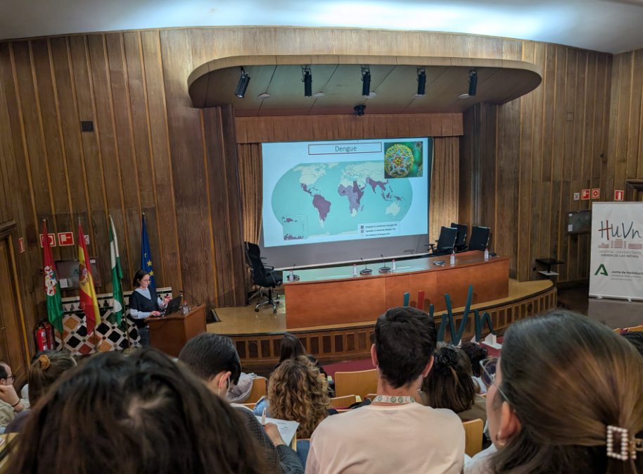 PROAHUVN's tweet photo. Se han retomado en el @hospital_hvn las sesiones conjuntas de los servicios de Enf Infecciosas y de Microbiología. Un espacio clave para el abordaje multidisciplinar, el intercambio de conocimientos y la actualización constante en patología infecciosa. ¡Avanzamos juntos!💪 https://t.co/n8umrrghna